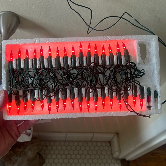 1970s vintage red string Christmas lights - Picture 2 of 8